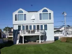 65 Atlantic Ave, Wells, ME 04090