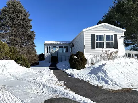 103 Pleasant Hill Rd, Limerick, ME 04048