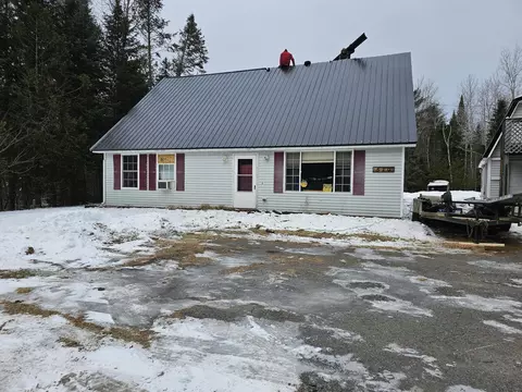 570 County Rd, Milford, ME 04461
