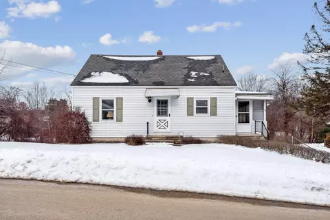 24 Rochelle St, Auburn, ME 04210