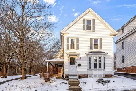 8 High St, Lisbon, ME 04252