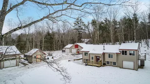 13 Ledgewood Dr, Bucksport, ME 04416