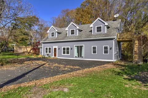 8 Woodman Ave, Saco, ME 04072