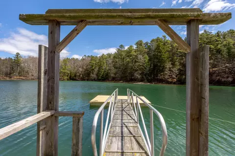 92 Whistlers Cove Rd, West Bath, ME 04530