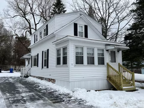 7 Carew Ave, Lewiston, ME 04240