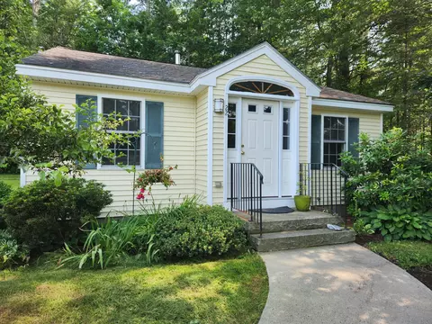 9 Mill Stream Ln #16, Arundel, ME 04046