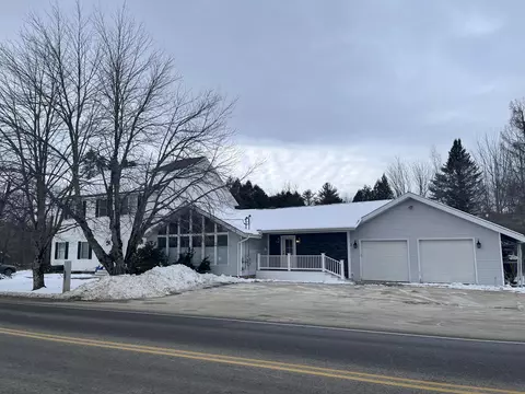 1543 Hotel Rd, Auburn, ME 04210