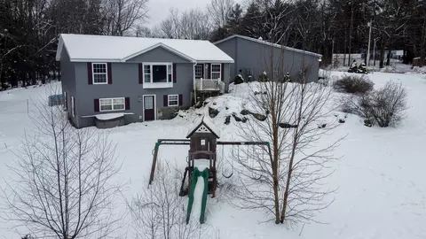 5 Fairview Dr, Leeds, ME 04263