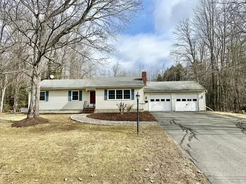 11 Corbett Ln, Winslow, ME 04901