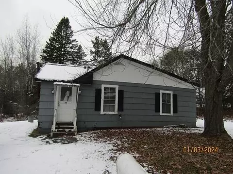 30 Pine St, Guilford, ME 04443