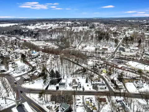47 Brunswick Ave, Gardiner, ME 04345