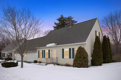 71 Aquamarine Ct #43, Auburn, ME 04210
