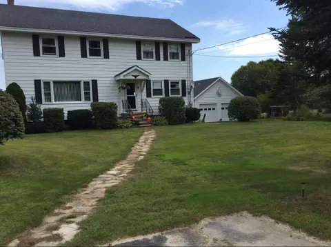 70 N Hill Rd, Buckfield, ME 04220