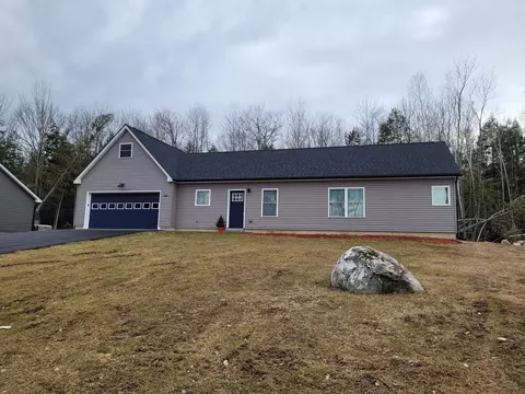 41 Woodstock Rd, Oakland, ME 04963