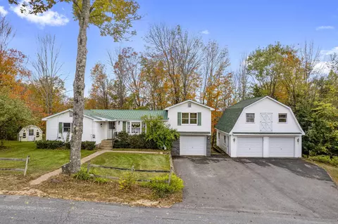 43 Brett Hill Rd, Paris, ME 04281