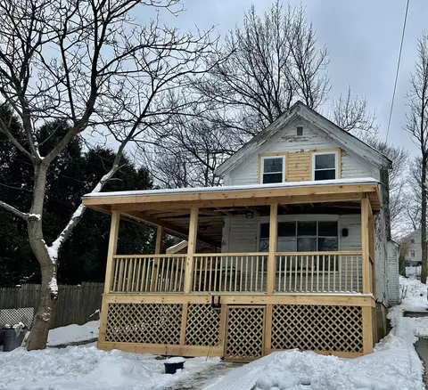 31 Cedar St, Belfast, ME 04915