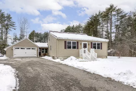 84 Longwoods Rd, Cumberland, ME 04021