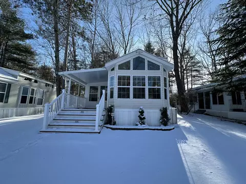 150 Chapel Rd #803, Wells, ME 04090