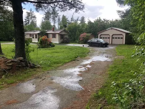 75 Main Rd, Burlington, ME 04417