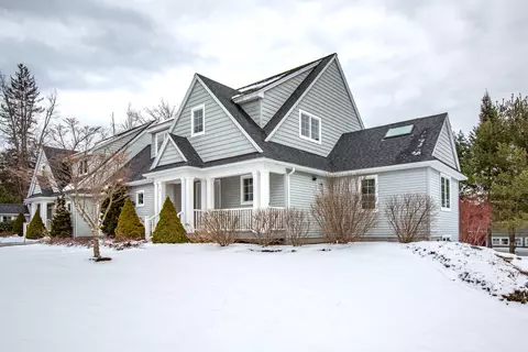 2 Hollyberry Way #45, Brunswick, ME 04011