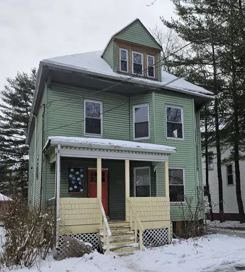 100 Fessenden St, Portland, ME 04103