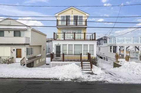 125 Long Beach Ave, York, ME 03909