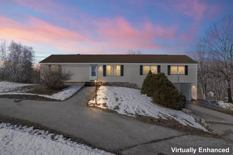 643 Middle Rd, Sabattus, ME 04280