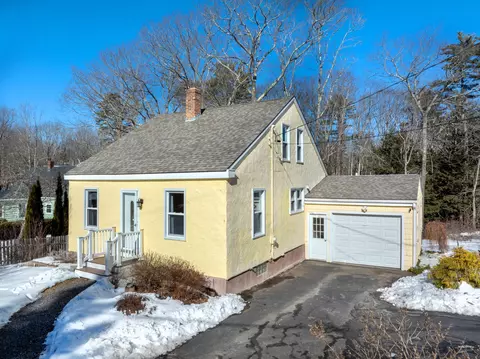 27 Pleasant Hill Rd, Falmouth, ME 04105
