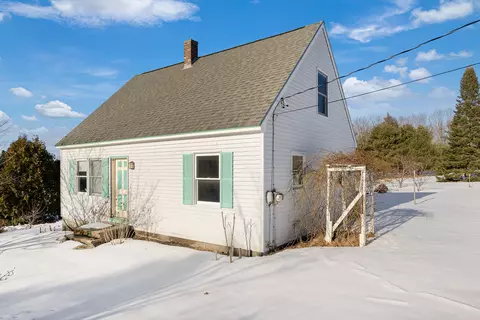 440 Hackett Rd, Auburn, ME 04210
