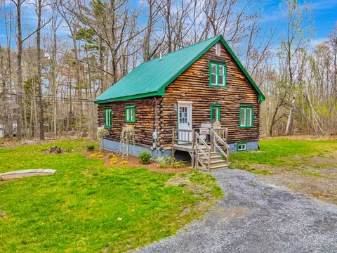 81 Smithfield Rd, Belgrade, ME 04917