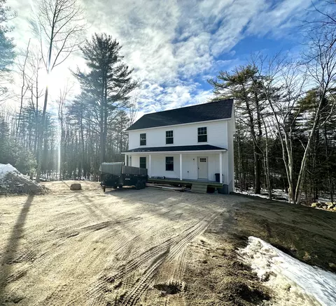 3 Thirteenth Dr, Windham, ME 04062