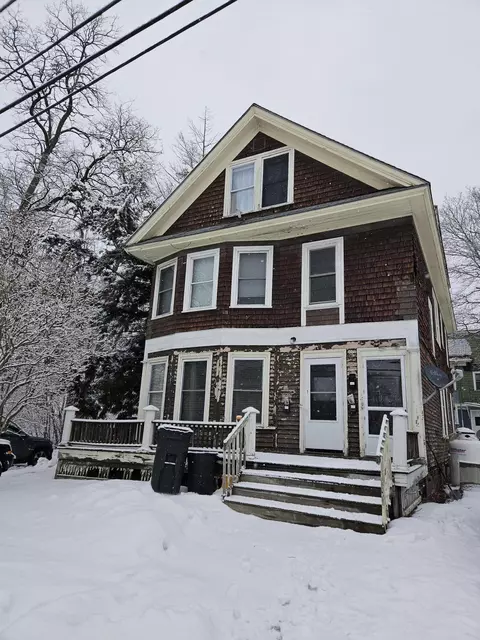 4 Chamberlain St, Brewer, ME 04412