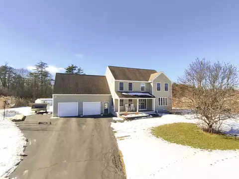 10 Clover Leaf Ln, Scarborough, ME 04074