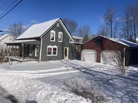 42 Maple St, Gardiner, ME 04345