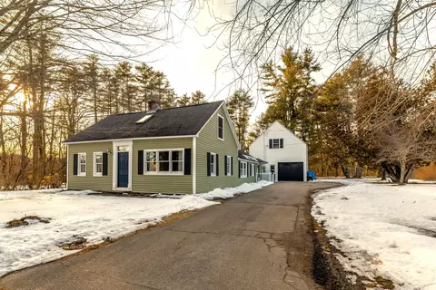 39 Maple Ave, Kennebunk, ME 04043