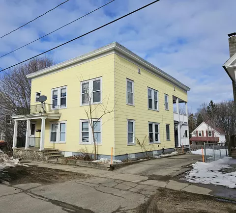 148 6th St, Auburn, ME 04210