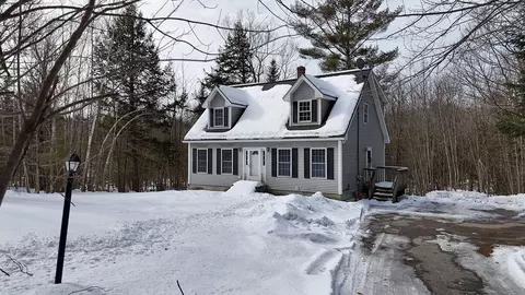 146 County Rd, Turner, ME 04282