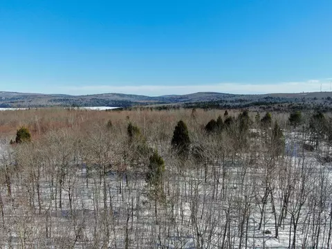 575 W Old Main Rd, Lowell, ME 04493