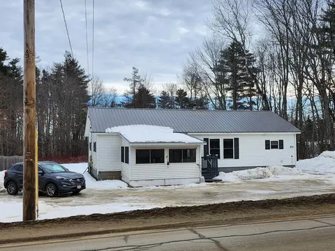 447 Williams Rd, Newport, ME 04953