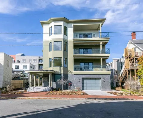 25 Monument St #3B, Portland, ME 04101