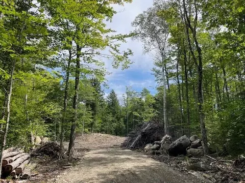 2007 East St, Carrabassett Valley, ME 04947