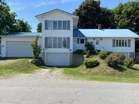 83 Pond Rd, Albion, ME 04910
