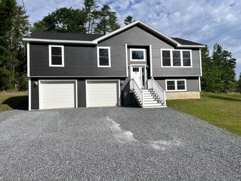 229 Newburgh Rd, Hermon, ME 04401 photo 1