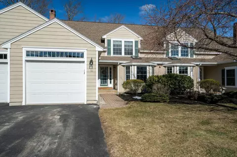 16 Ridgefield Dr #14, Gorham, ME 04038