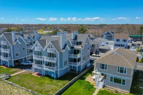 2 Saunders Ave #1, Old Orchard Beach, ME 04064