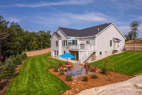 6 Zoes Way, York, ME 03902