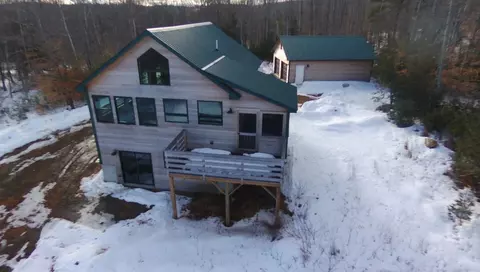 40 Hill Top Rd, Chesterville, ME 04938