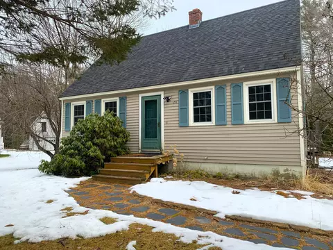 28 Ruth Ave, Hampden, ME 04444