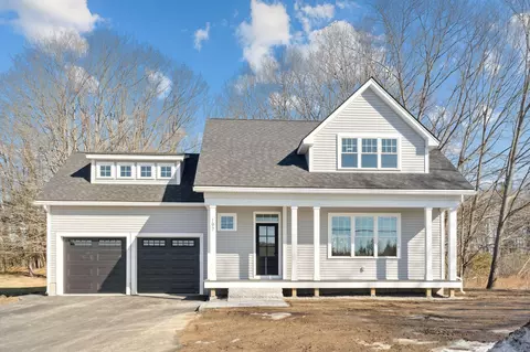 197 Alewive Rd, Kennebunk, ME 04043