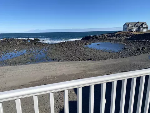 117 Perkins Cove Rd #2, Ogunquit, ME 03907